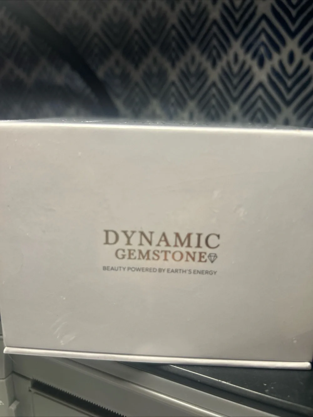 Dynamic Gemstone Pearl-Infused Stem Cell Facial Peel - White